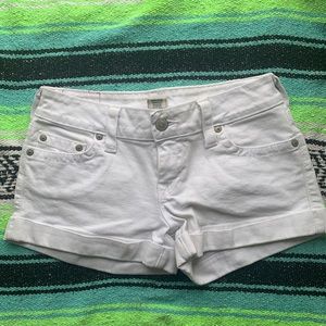 TRUE RELIGION SHORTS SIZE 30